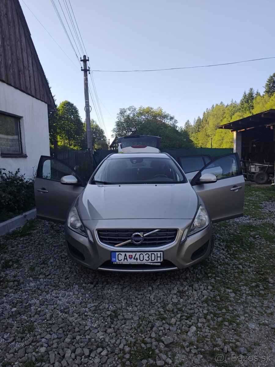Volvo V60 2011 - 2