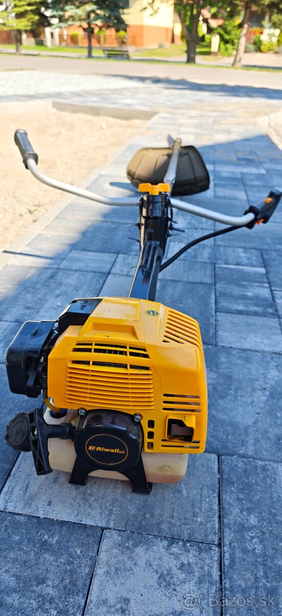 Krovinorez Riwall PRO RPB 520. - 2