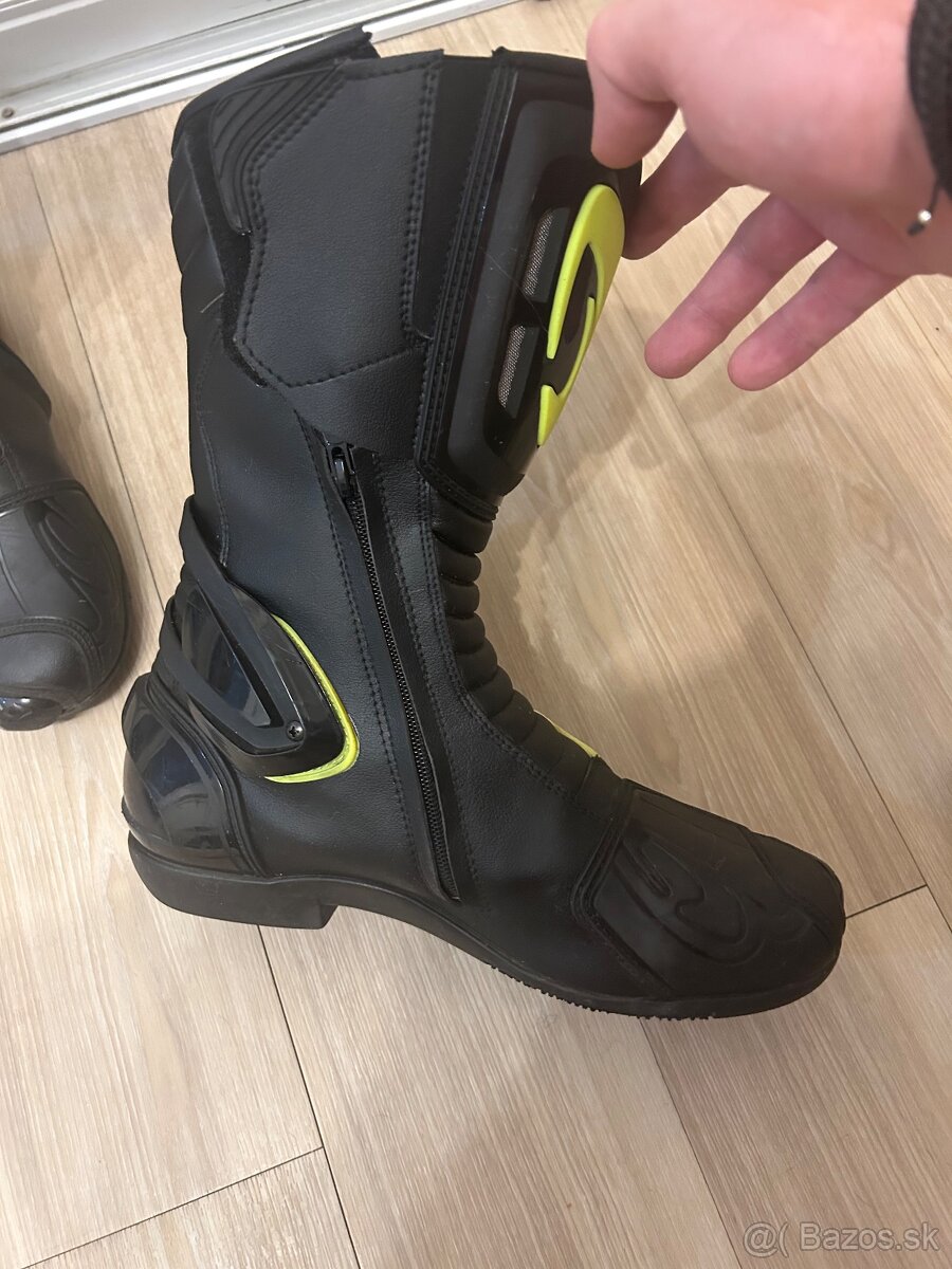 Moto čižmy forma - 2
