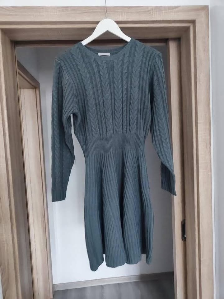 pletené šaty, mikina, hnedý cardigan, kabelka - 2