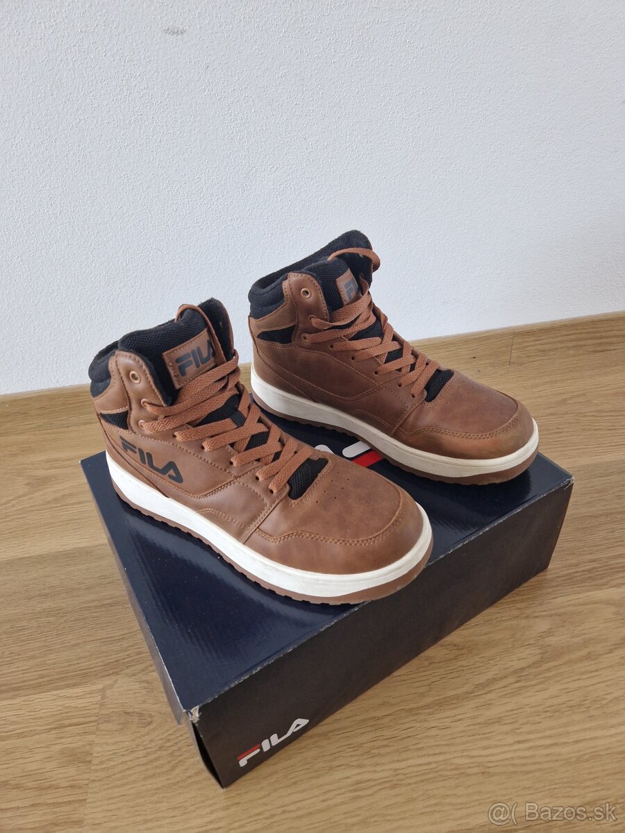 Prefam sportove zateplene topanky - 2