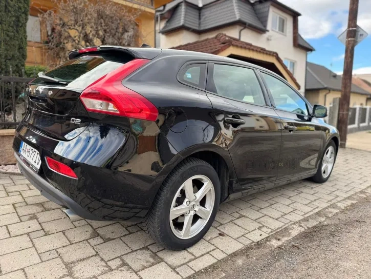 Volvo V40 2.0d 5/2018 88 kw diesel - 2