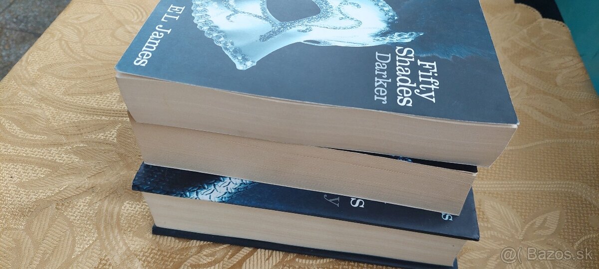 E.L.James Fifty Shades knihy - 2
