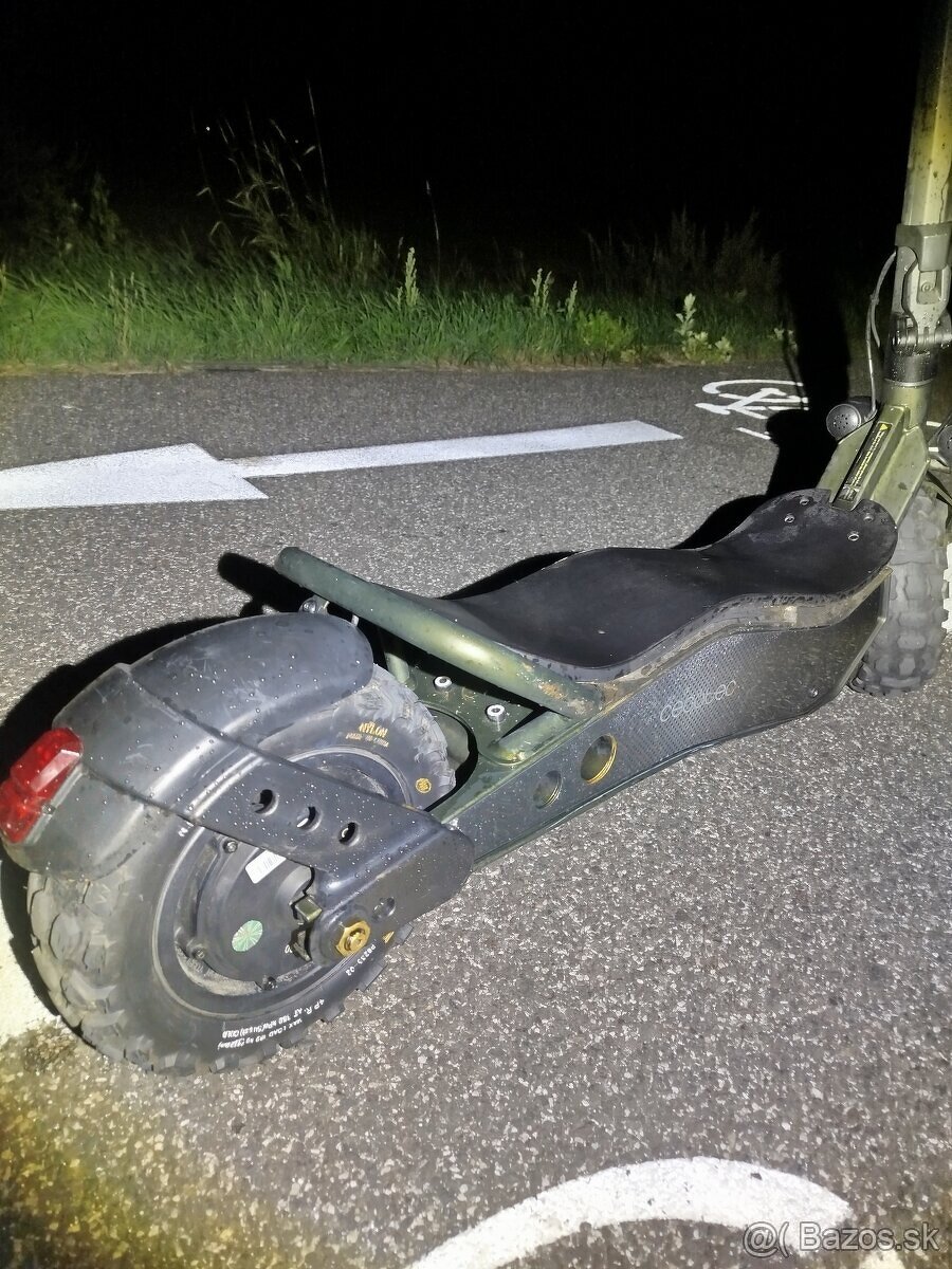 Predám ekolobezku cecotec bongo z 1100w - 2