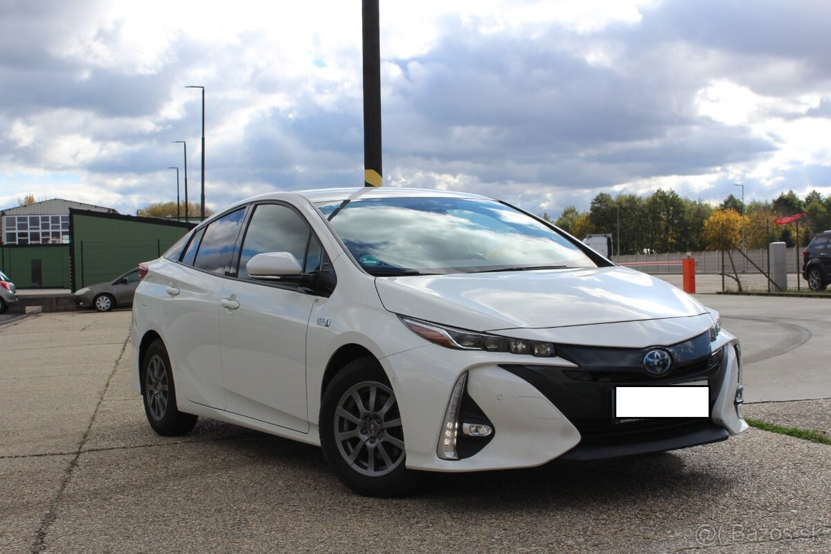 Toyota Prius 1.8 Plug-in Hybrid Executive - 2