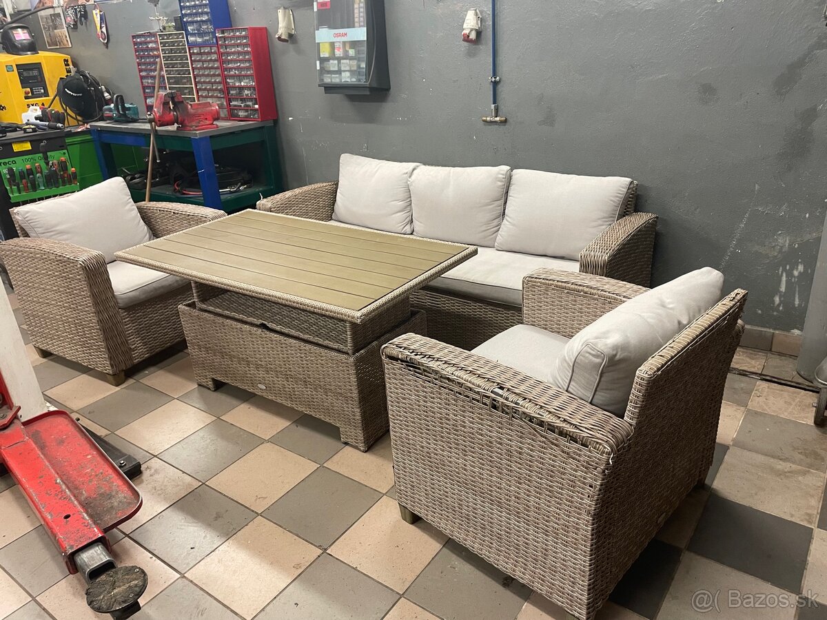 Terasové sedenie - 2
