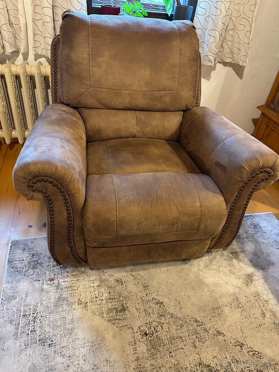 Gauč a hojdacie kreslo - 2