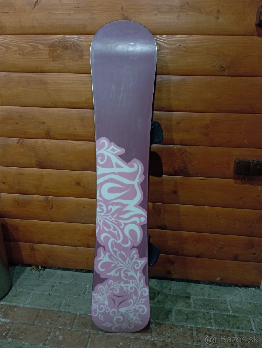 Atomic dámsky snowboard 146cm - 2