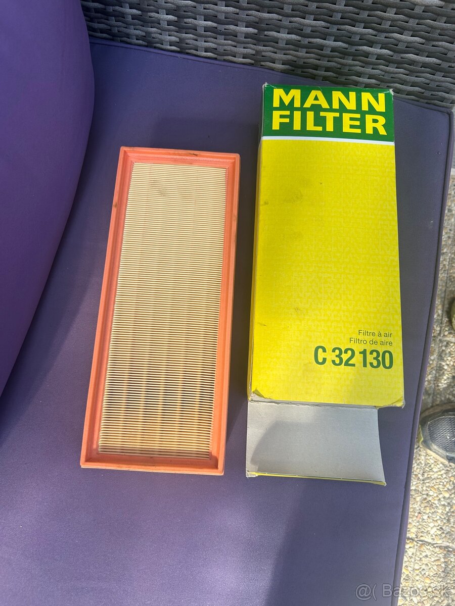 Vzduchový filter na Audi - 2