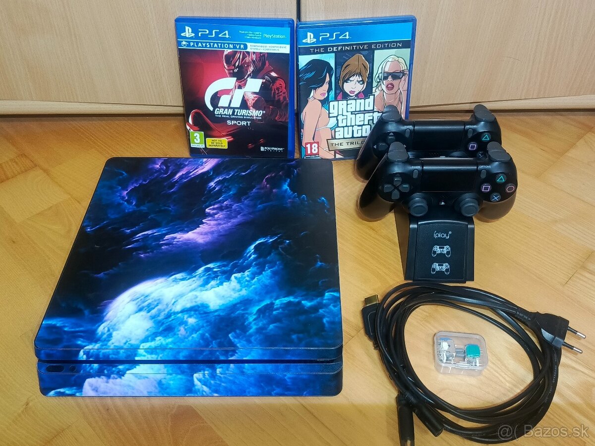 PS4 Slim - 2