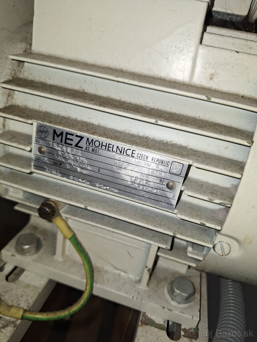 Priemyselná pásová píla na textil VP - 2