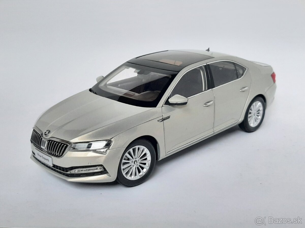 1:18 - Škoda Superb - 1:18 - 2