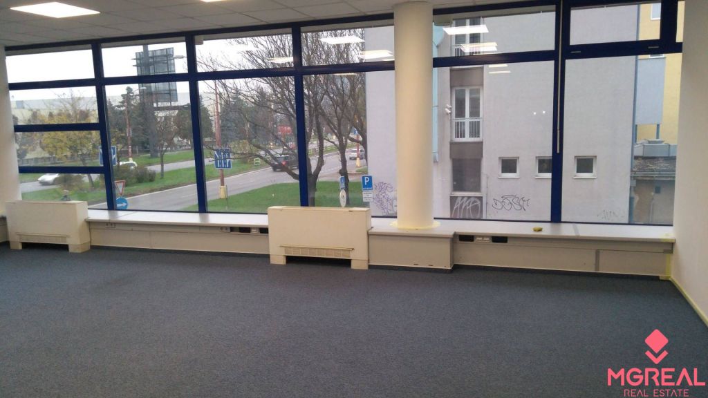 Kancelársky priestor 110,34 m² v širšom centre Bratislavy - View 2