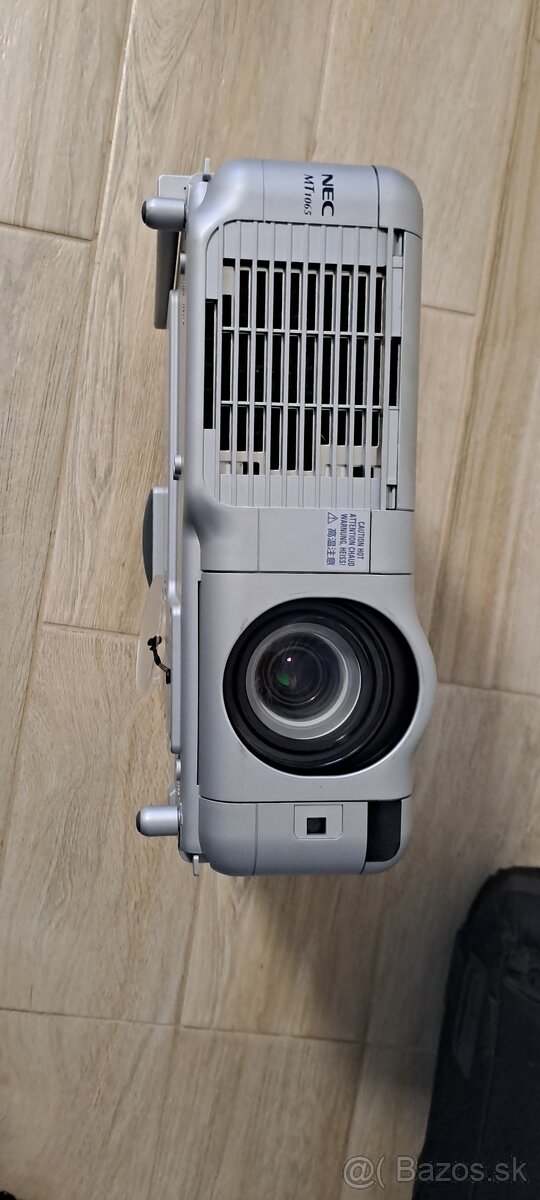 Projektor NEC MT1065 - 2