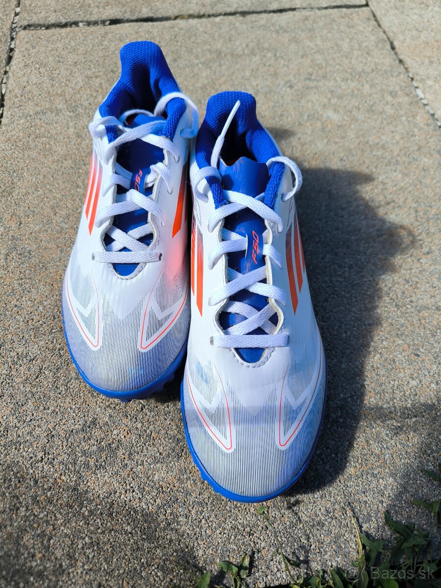 Adidas turfy - 2