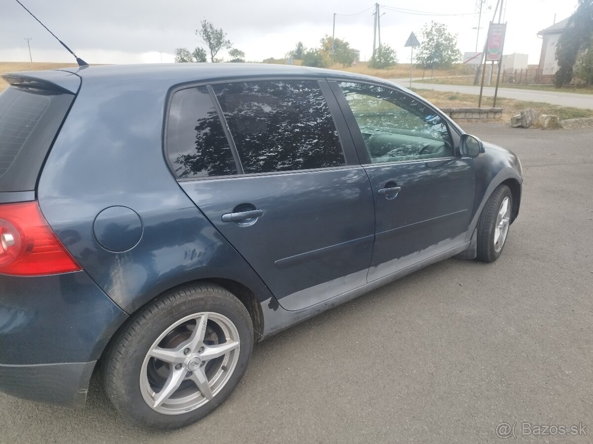 Predám golf 5 1.9.77kw kot motora BKC - 2