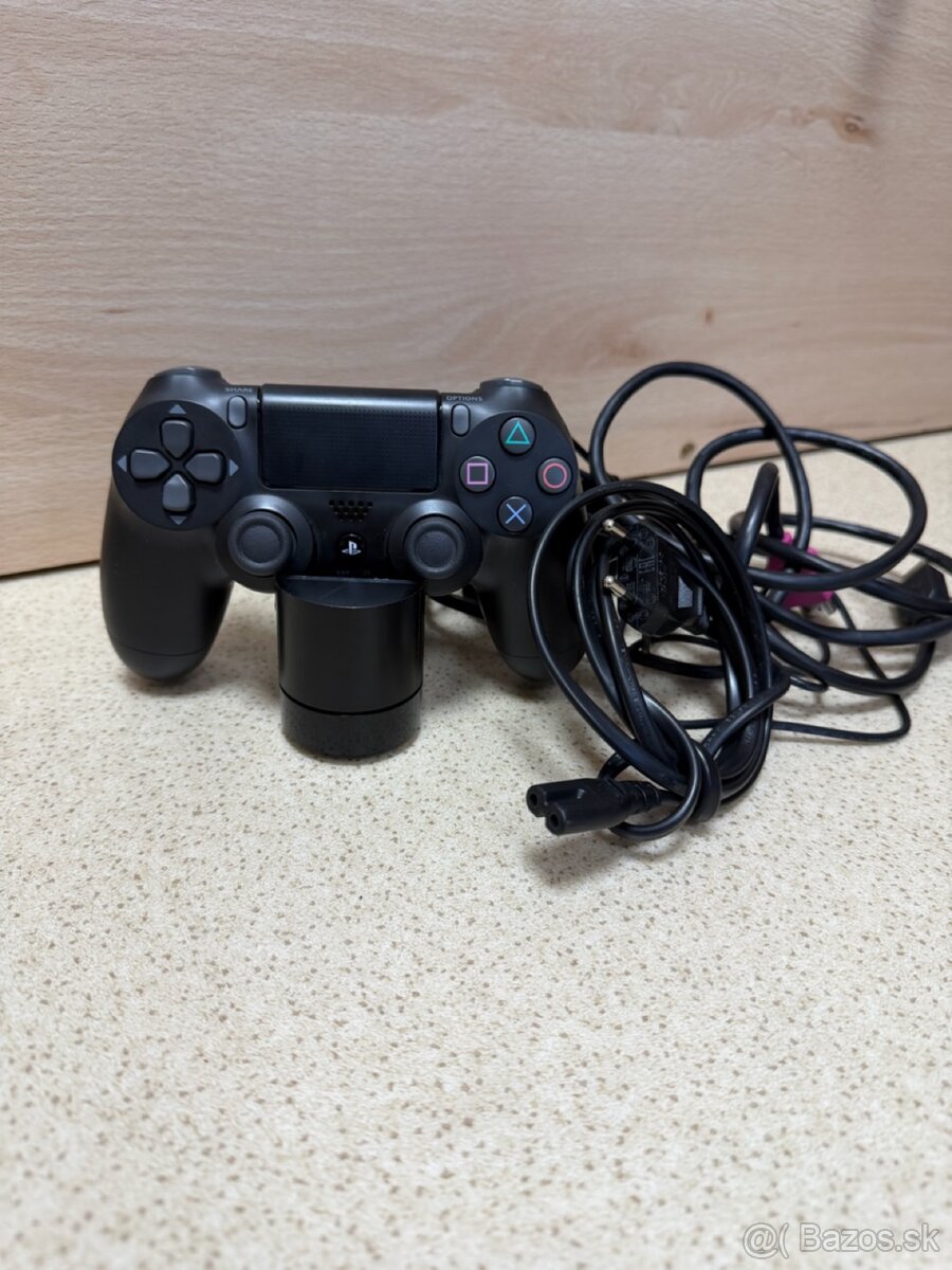 Predám PlayStation 4 Pro 1 TB - 2