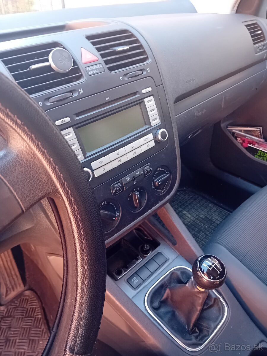 Predám VW Golf 5 - 2