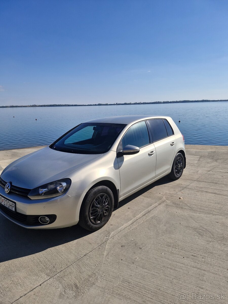 Volkswagen Golf 6 1.4 benzín - 2