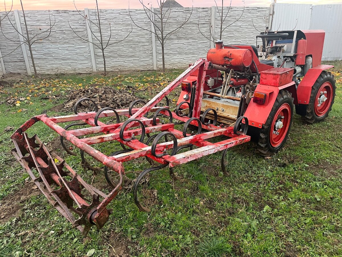 Malotraktor Tatra 805 1.7 + kultivator - 2