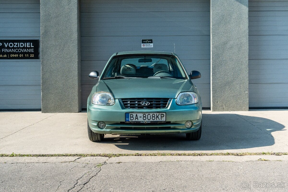 Hyundai Accent - 2