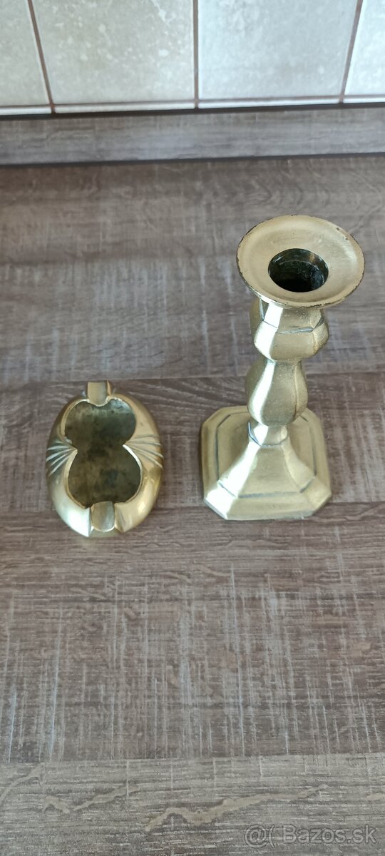 Mosadzný popolník a mosadzný svietnik - 2