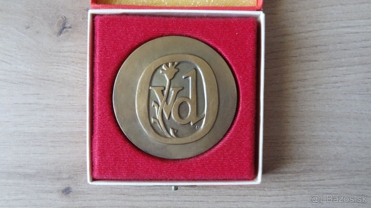 Predám:plaketa VD Služba - 2