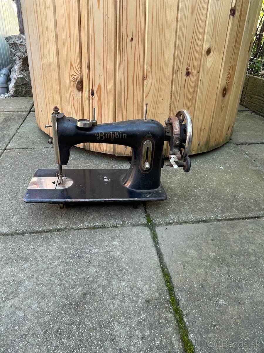 Šijací stroj - 2