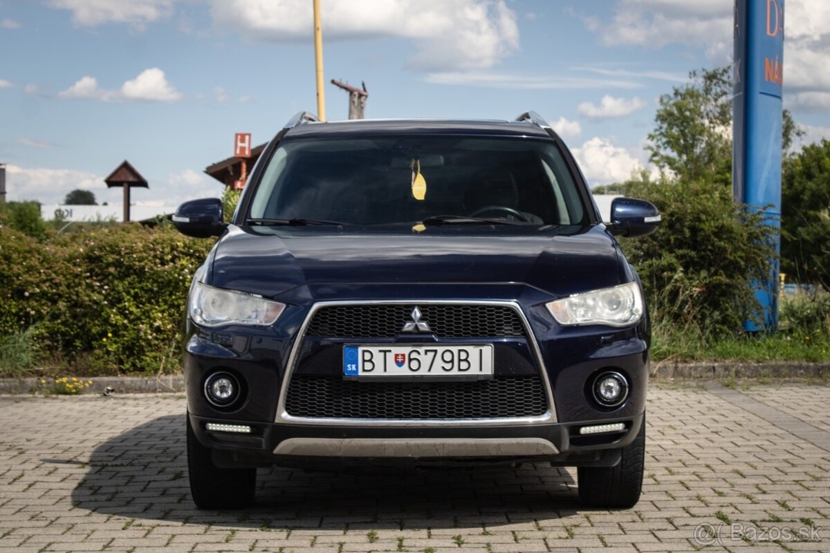 Mitsubishi Outlander 2.2 DI-D TC-SST - 2