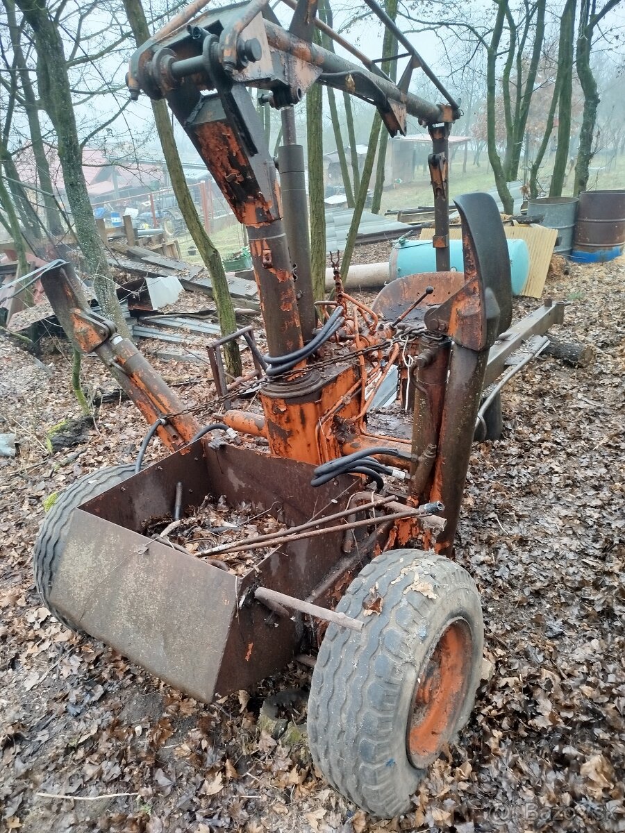 Predám nakladač UNHZ500 - 2