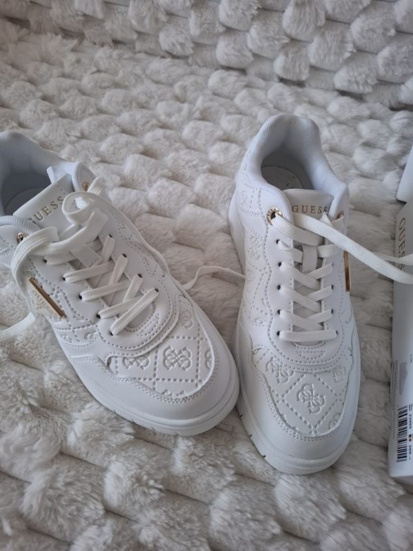 Predám Botasky Guess - 2