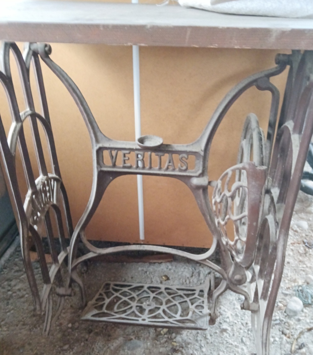 Veritas - konštrukcia + šijací stroj - 2