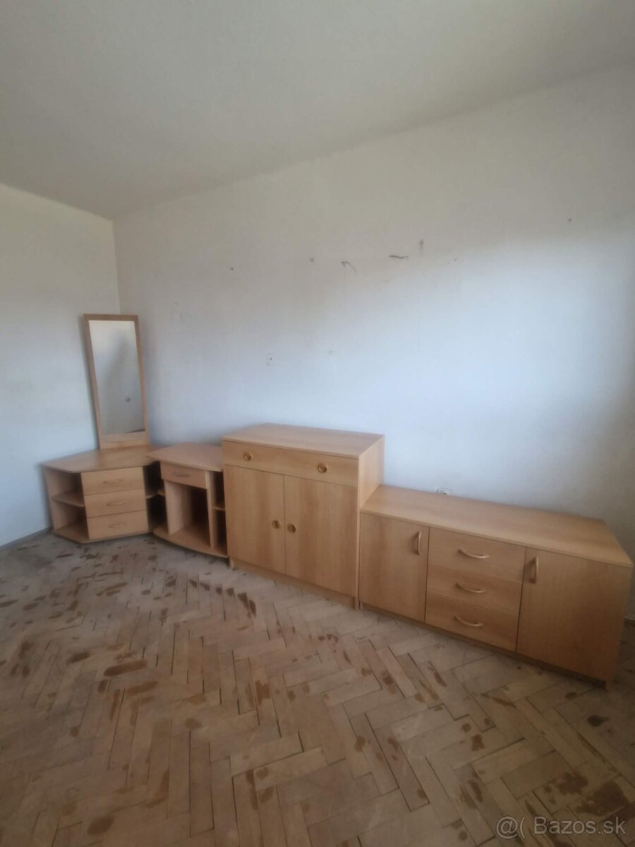 Sektorový nábytok - 2