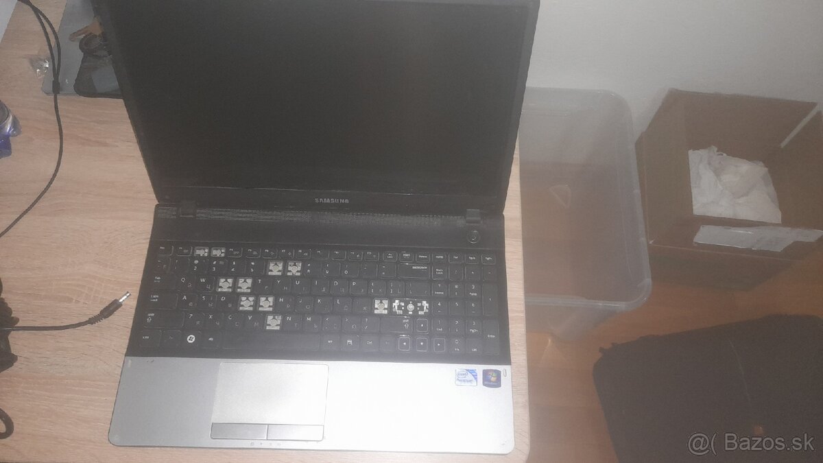 Predám laptop Samsung - 2