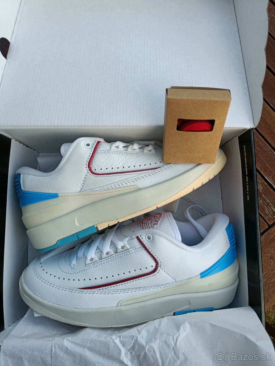 Jordan 2 Retro Low UNC to CHI - 2