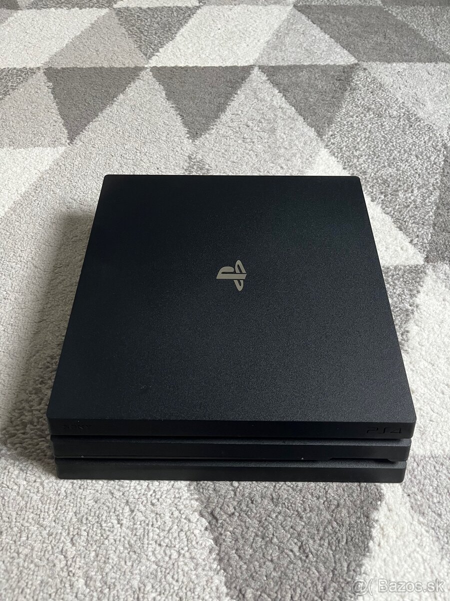 Predám PS4 Pro + Monitor, hry, reproduktor… - 2