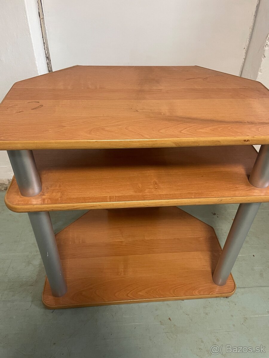 Stolík pod televizor - 2