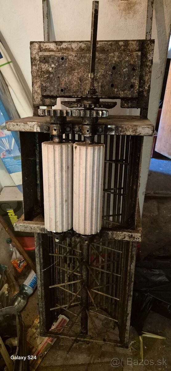 Predam mlynček na hrozno. - 2