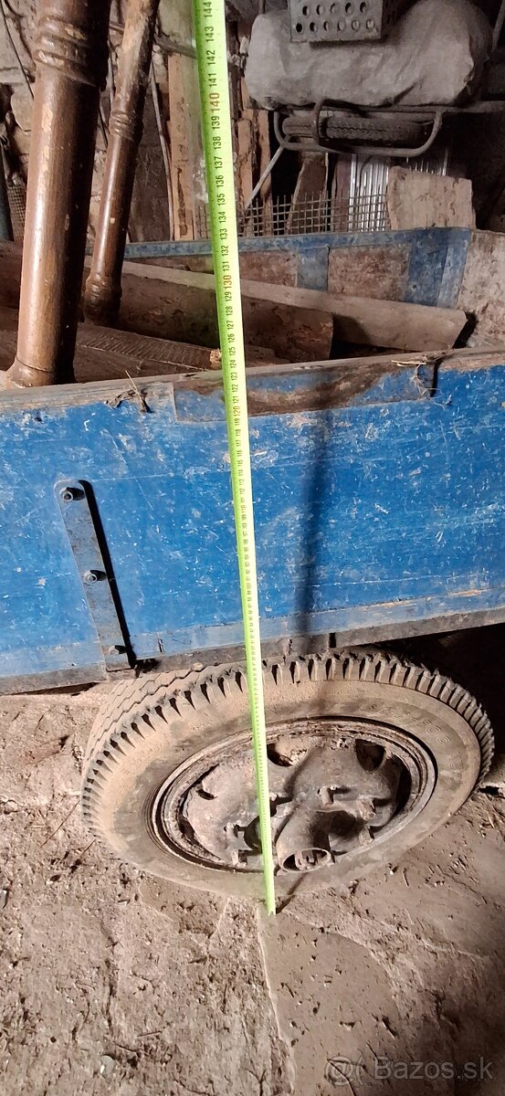 Vlečka za traktor - 2