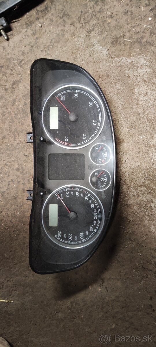 Rozpredám VW passat b5.5 Len diely na foto - 2