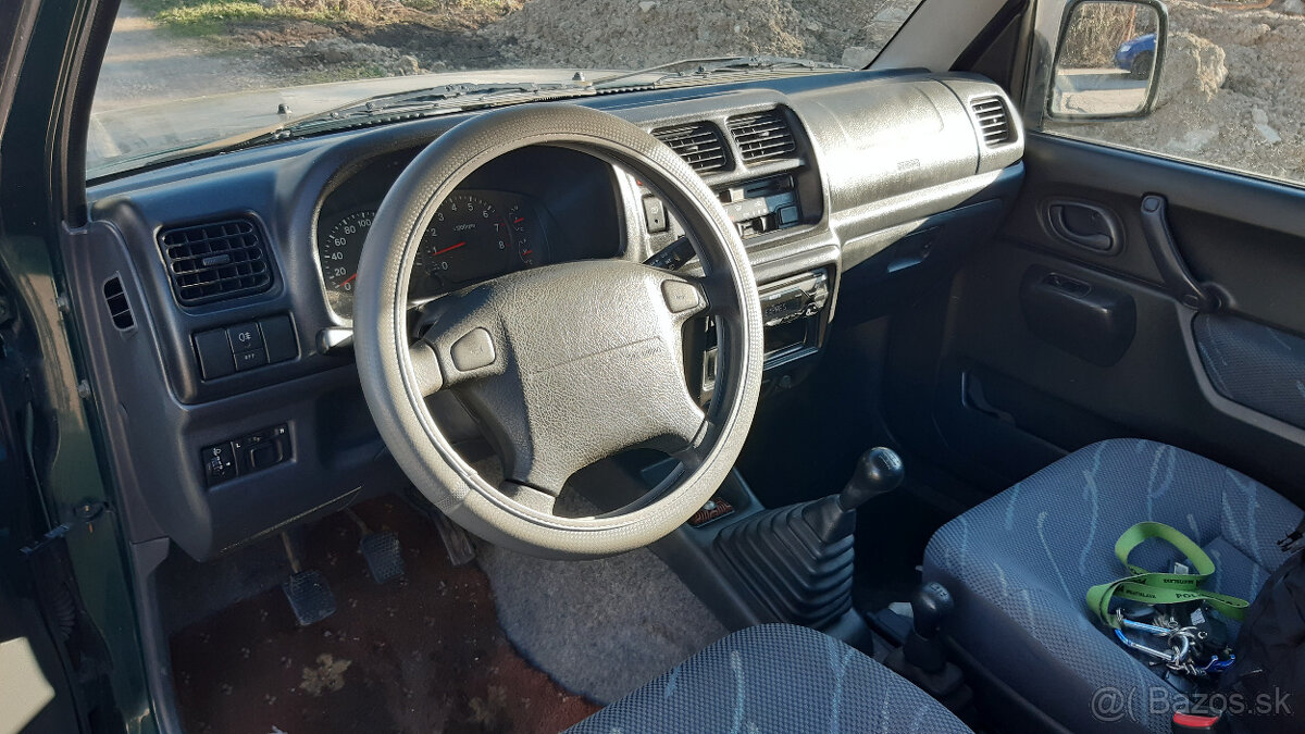 Predám Suzuki Jimny 1,3 benzín 4x4 - 2