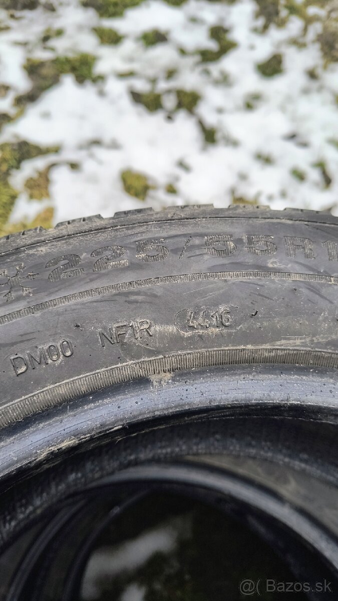 Predám zimné pneu 225/55 r17 - 2