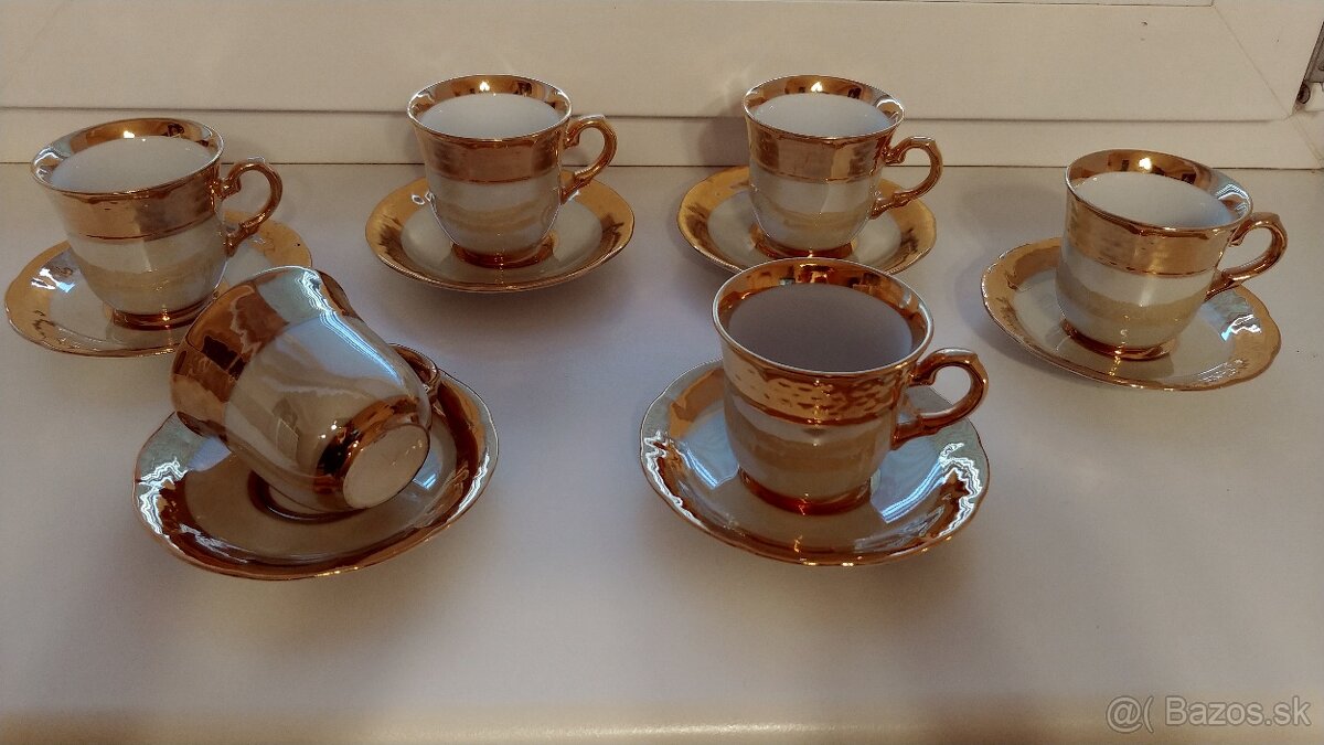 Elegantná mocca súprava – zlatá s perleťou. - 2