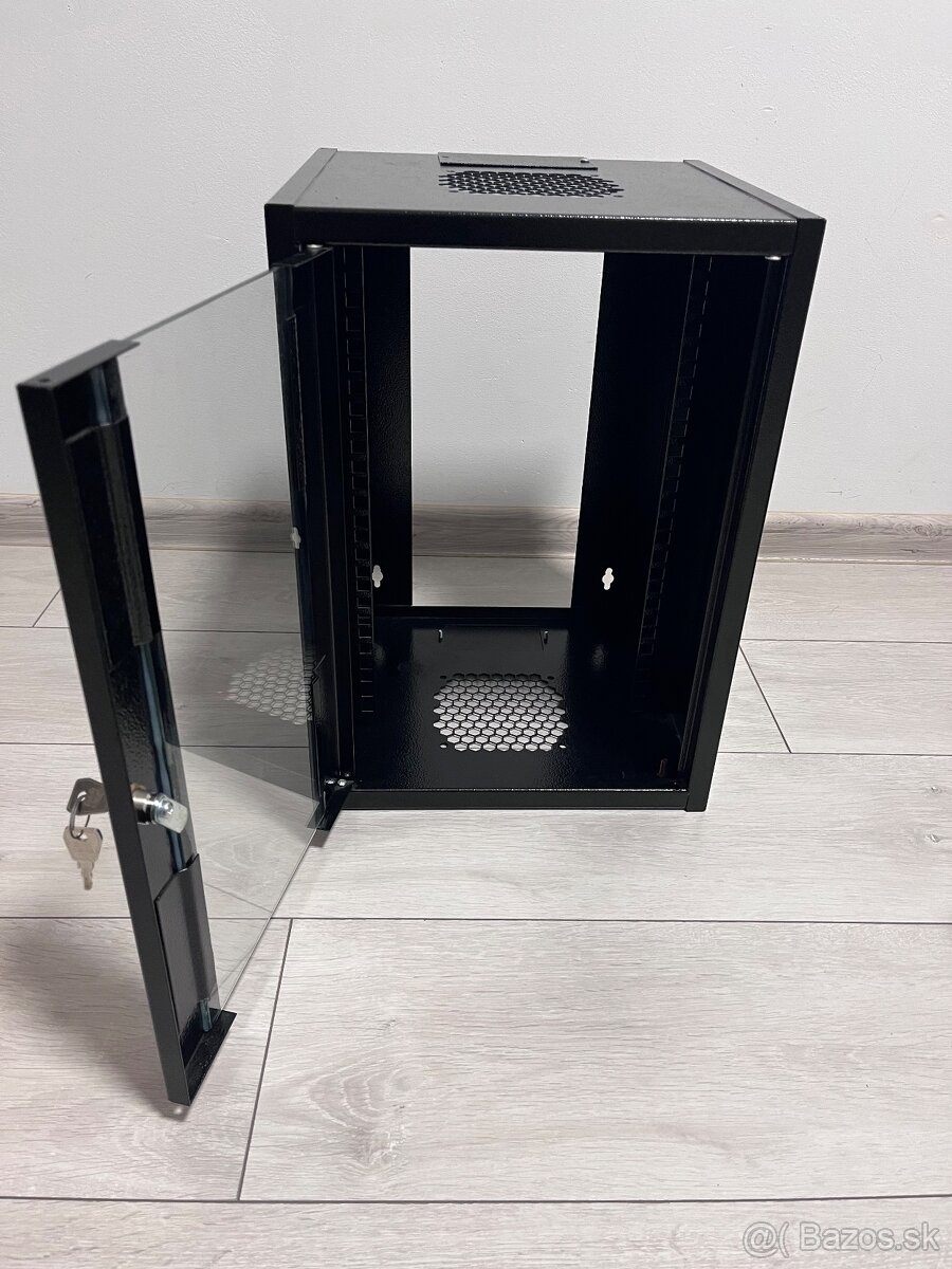RACK skriňa 10” - 2