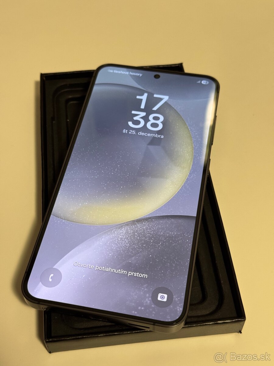 Samsung Galaxy S24 256GB Black - 2