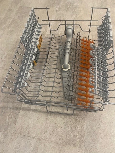 Vysúvateľný kôš na taniere Elektrolux - 2