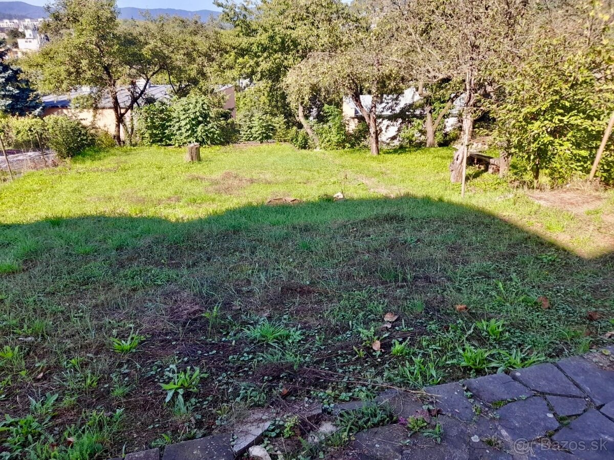 Na predaj rodiny dom na Komenskeho ul. - 2