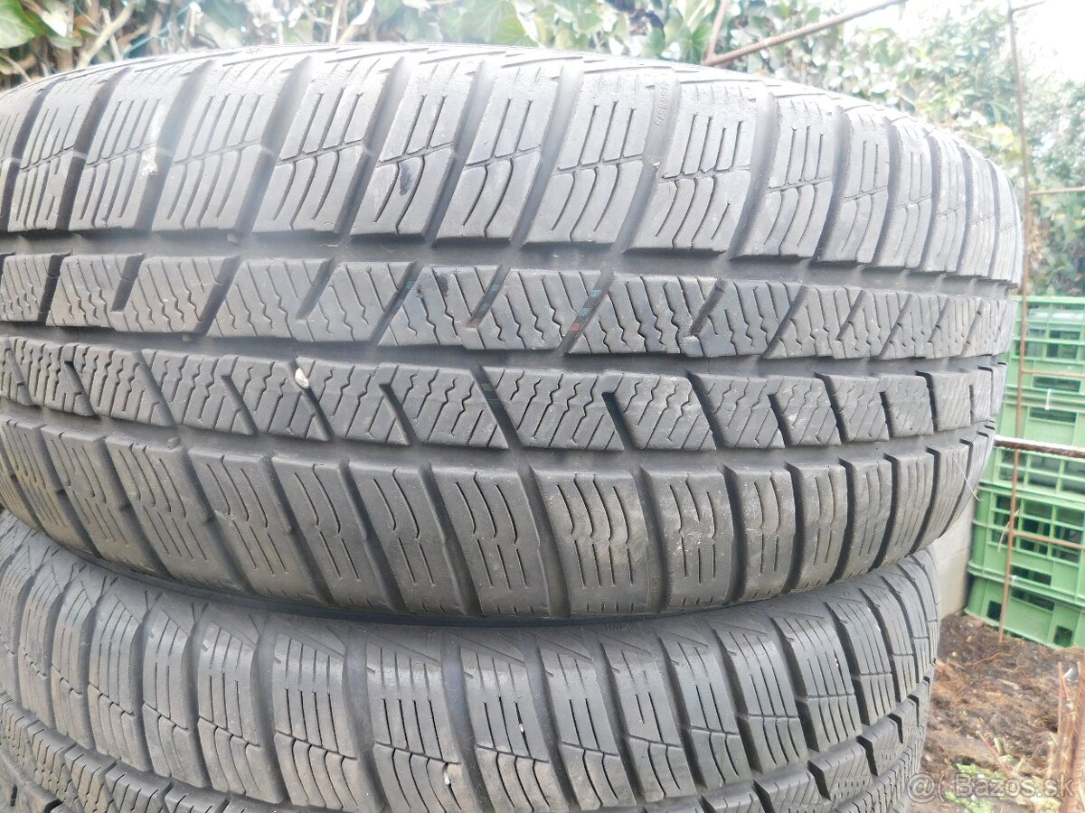 195/60R15 - 2