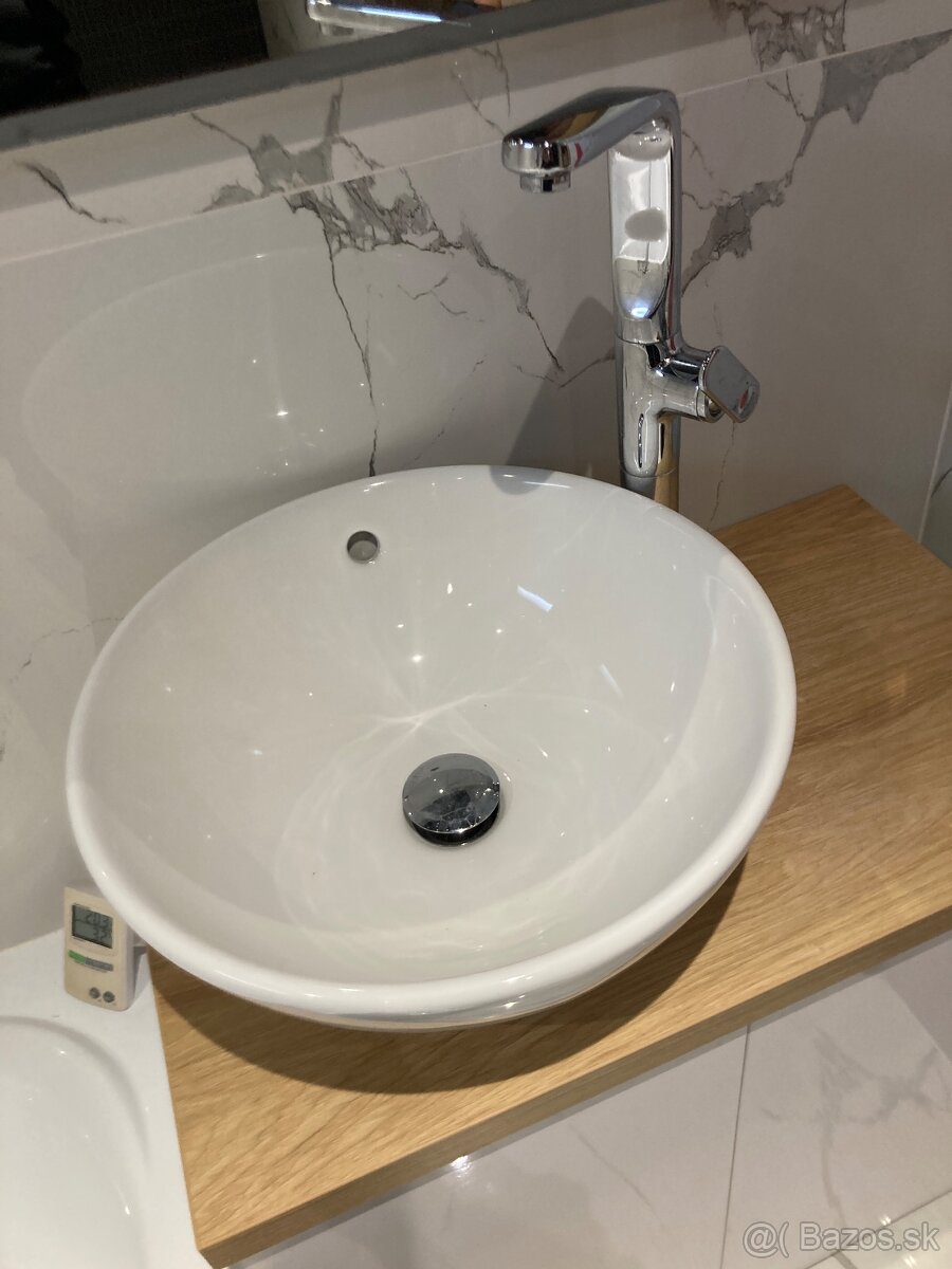 Skrinka s umyvadlom - 2