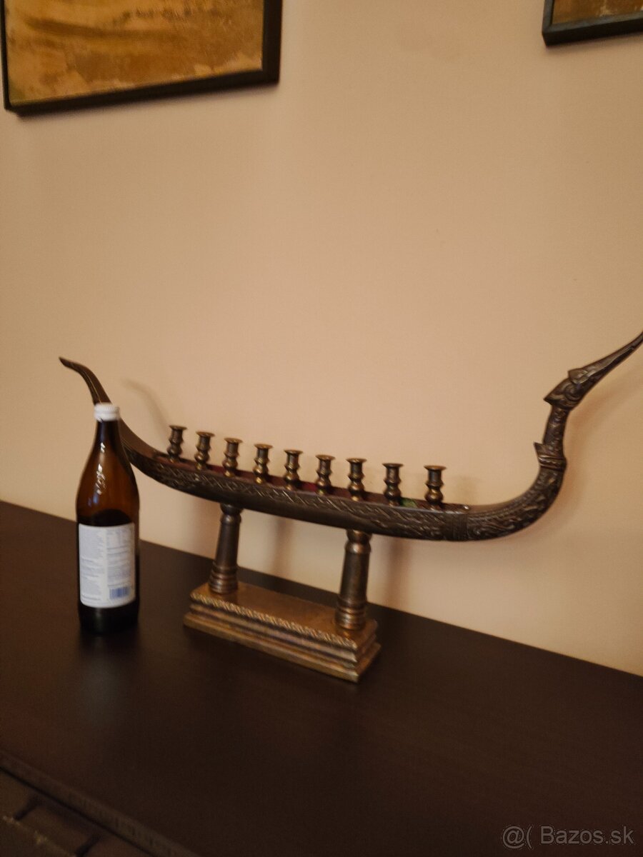 Dračí kráľovský čln - Supahannahong - 2